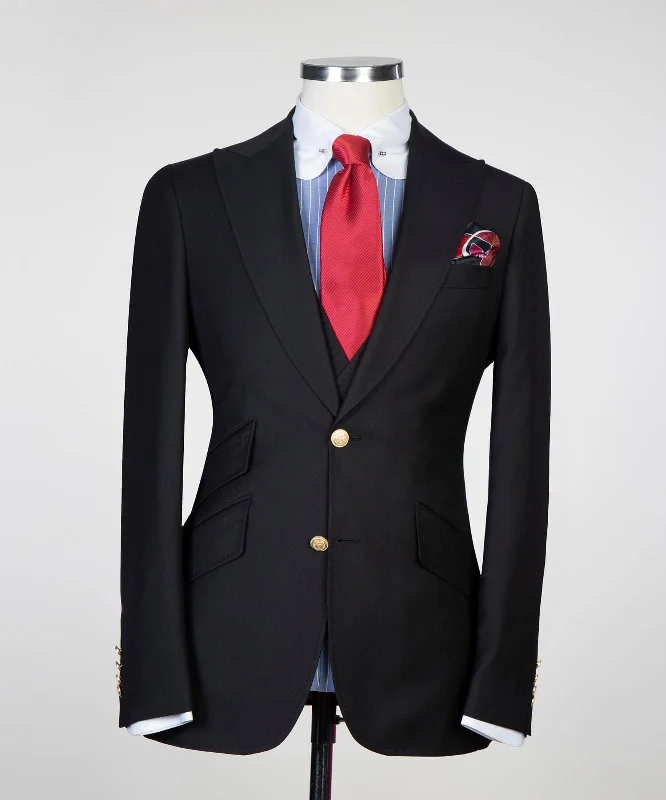 Three-pieces suit